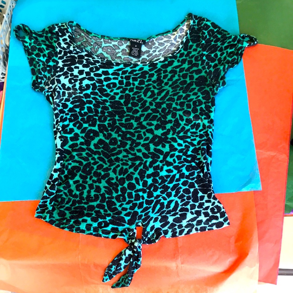 Rue21 shirt Small